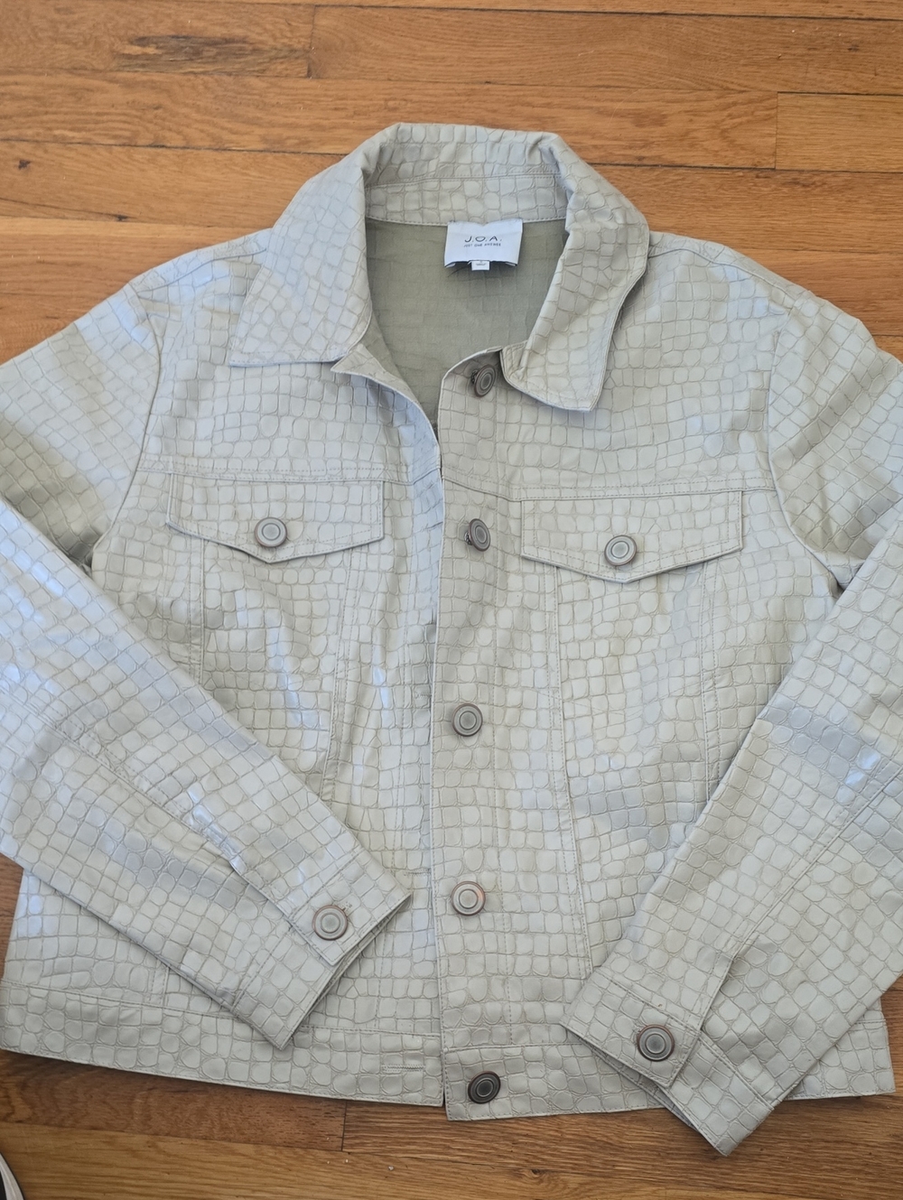 J.O.A. Women's Light Gray Croc-Embossed Jean Jacket